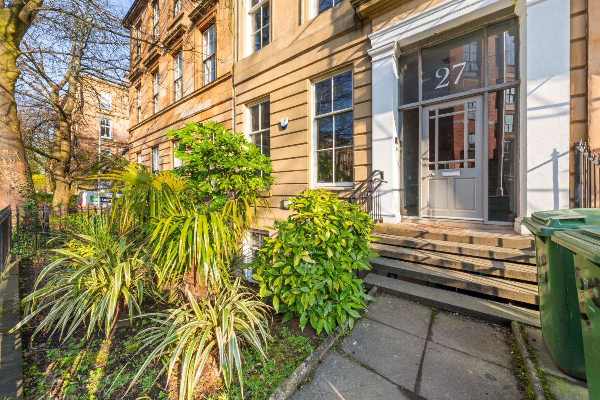 Unique Victorian Home In Glasgow Exterior photo